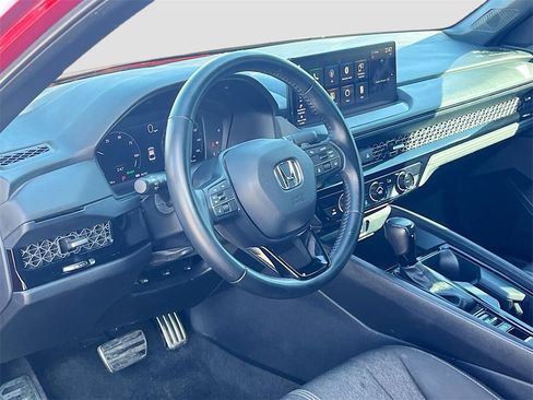 Used 2023 Honda Accord Sport image 9