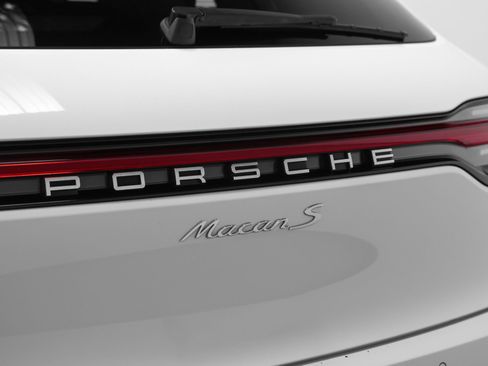 Certified 2021 Porsche Macan S image 21