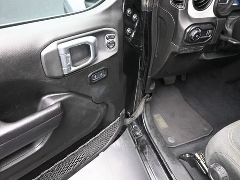 Used 2024 Jeep Wrangler Unlimited Sport AWD/4WD image 14