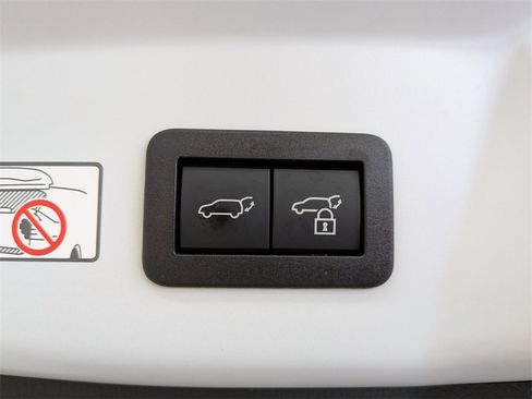 Used 2024 Toyota Prius Limited w/ Limited Premium Package image 35