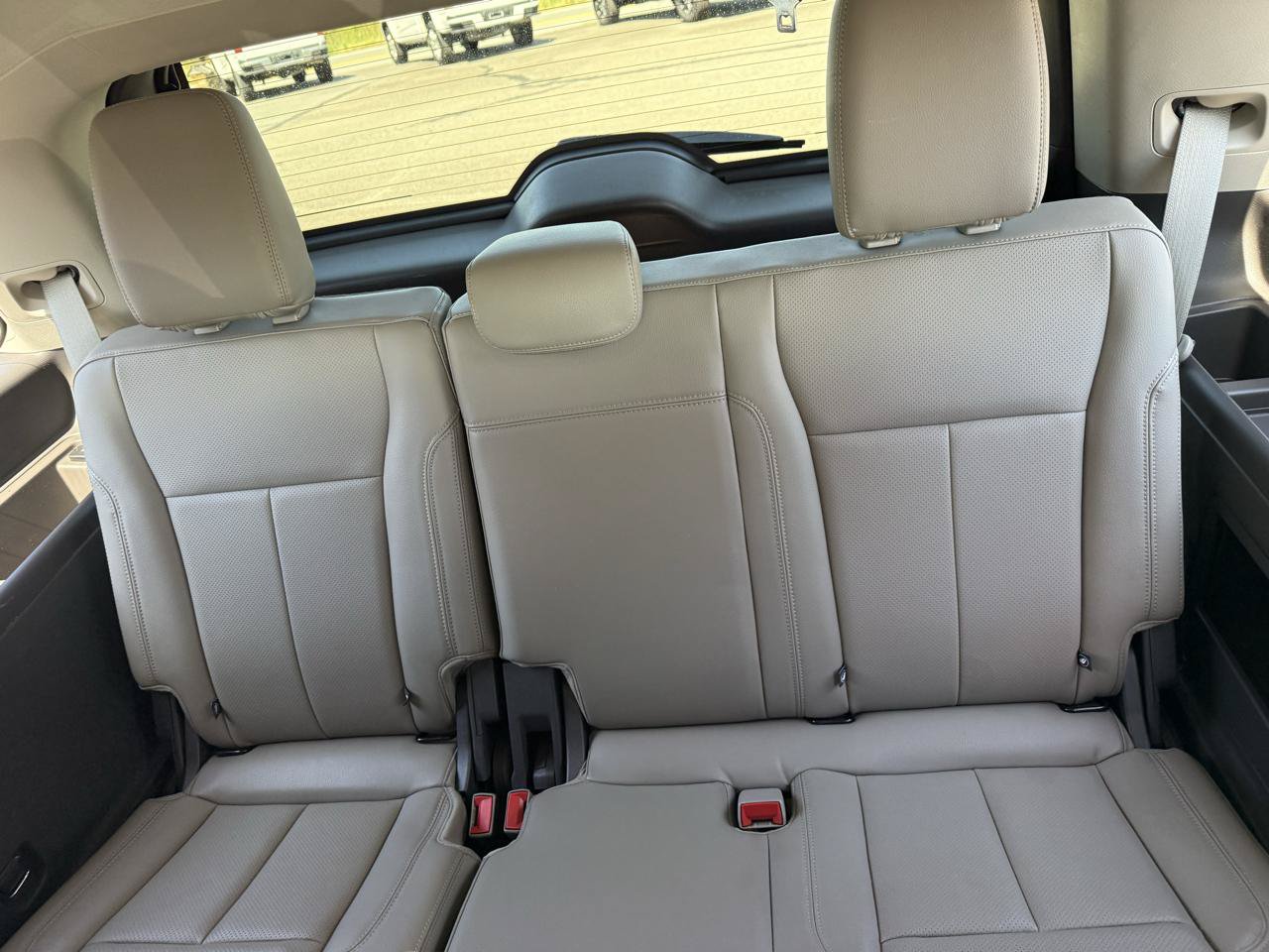Used 2018 Ford Expedition XLT w/ Equipment Group 201A RWD image 8