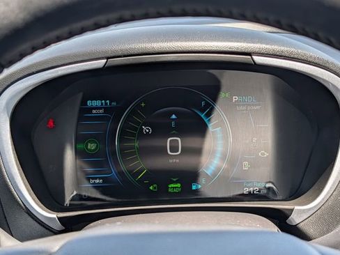 Used 2017 Chevrolet Volt LT w/ Comfort Package FWD image 20
