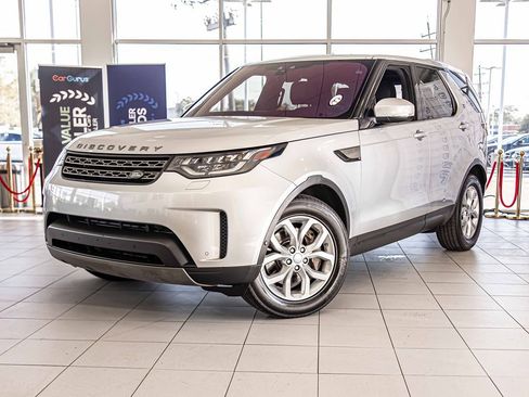 Used 2020 Land Rover Discovery SE image 6