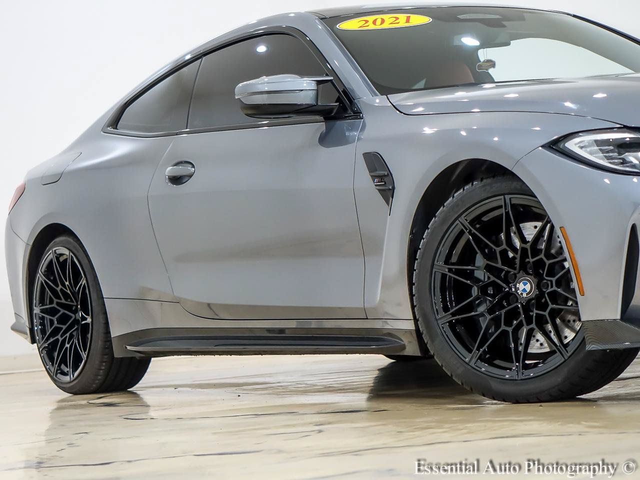 Used 2022 BMW M4 Competition w/ Executive Package RWD image 4