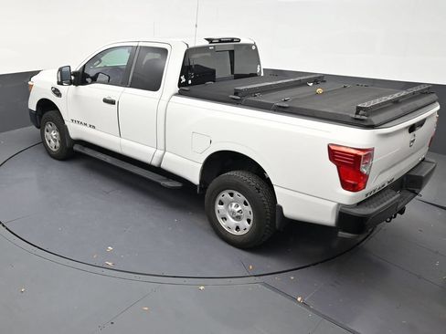 Used 2017 Nissan Titan S AWD/4WD image 14