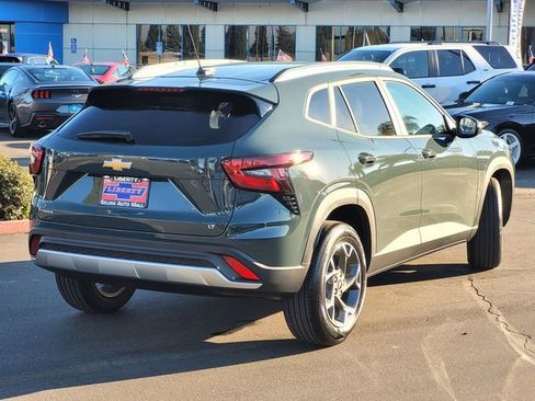 New 2026 Chevrolet Trax LT w/ LT Convenience Package image 4