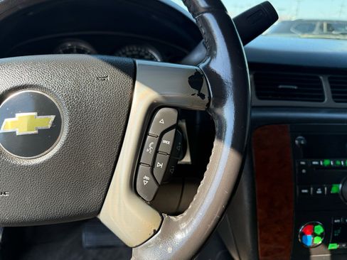 Used 2011 Chevrolet Suburban LT image 20