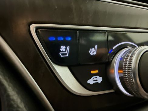 Used 2022 Honda Accord Touring image 25