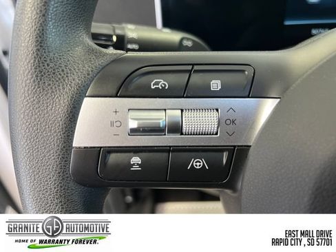 Used 2025 Hyundai Tucson SEL FWD image 32
