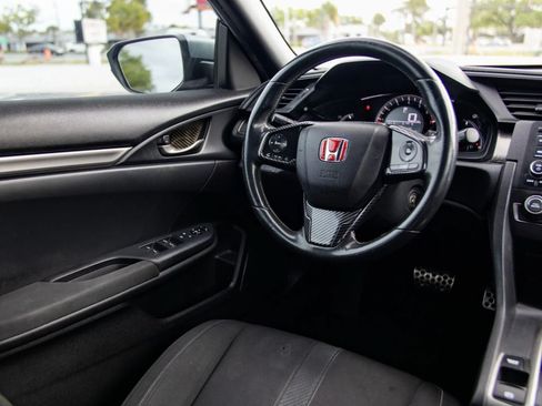 Used 2017 Honda Civic Sport image 32