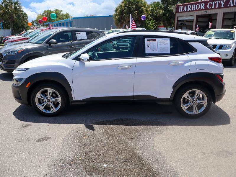 Used 2023 Hyundai Kona SEL FWD image 2