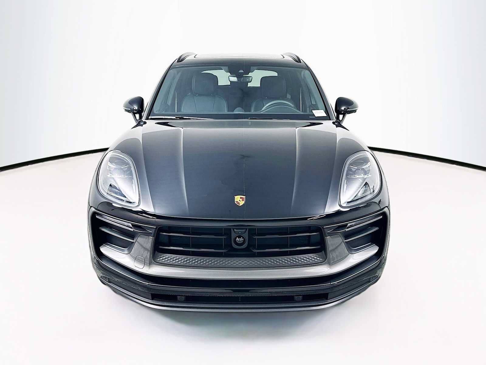 Used 2026 Porsche Macan Turbo AWD/4WD image 6