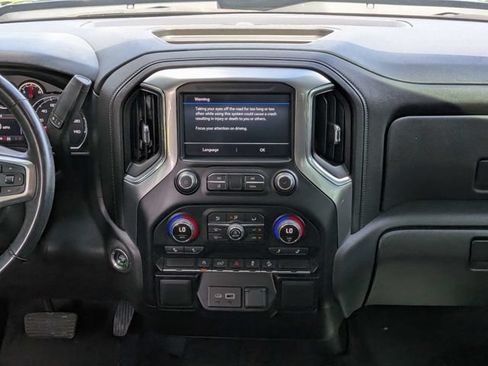 Used 2022 Chevrolet Silverado 1500 LT AWD/4WD image 17
