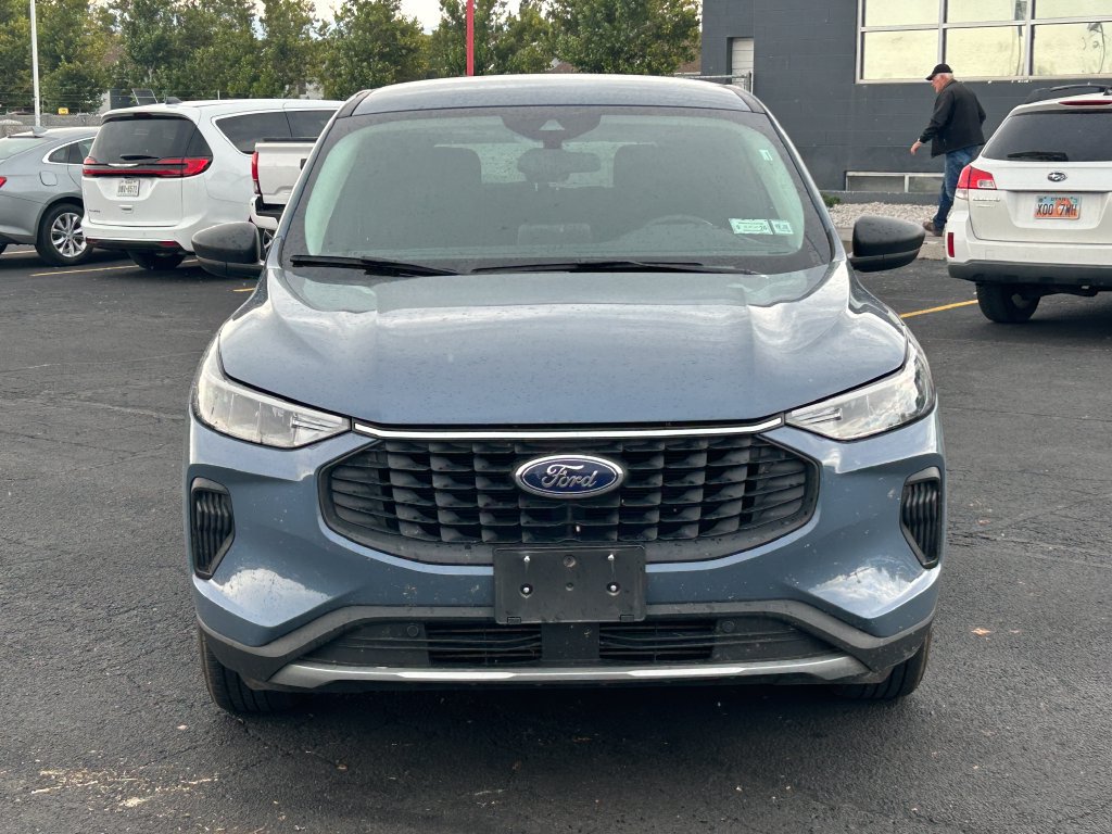 Used 2025 Ford Escape Active AWD/4WD image 9