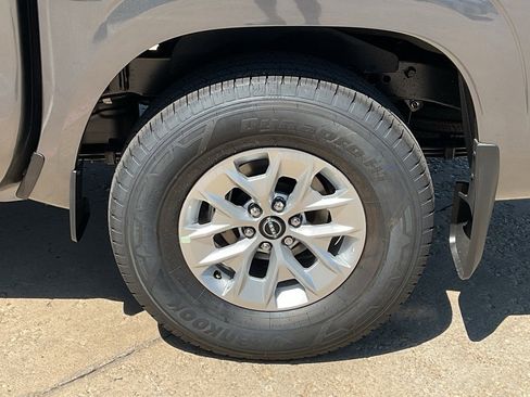 New 2026 Nissan Frontier S image 8