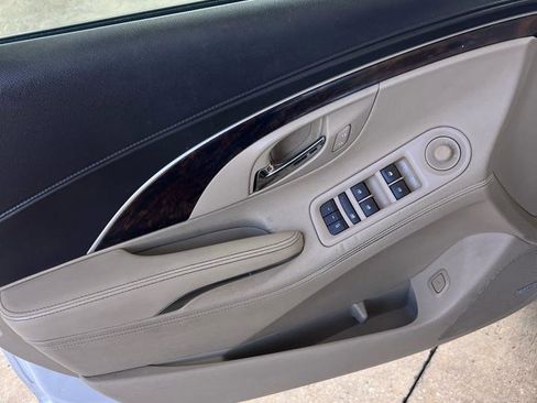 Used 2015 Buick LaCrosse Leather w/ Experience Buick Package FWD image 12