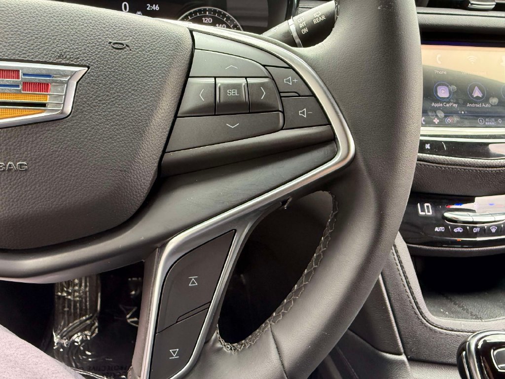 Used 2024 Cadillac XT5 Luxury w/ LPO, Floor Liner Package AWD/4WD image 31