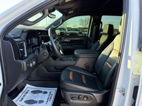 Used 2024 GMC Sierra 1500 AT4 w/ Technology Package image 21