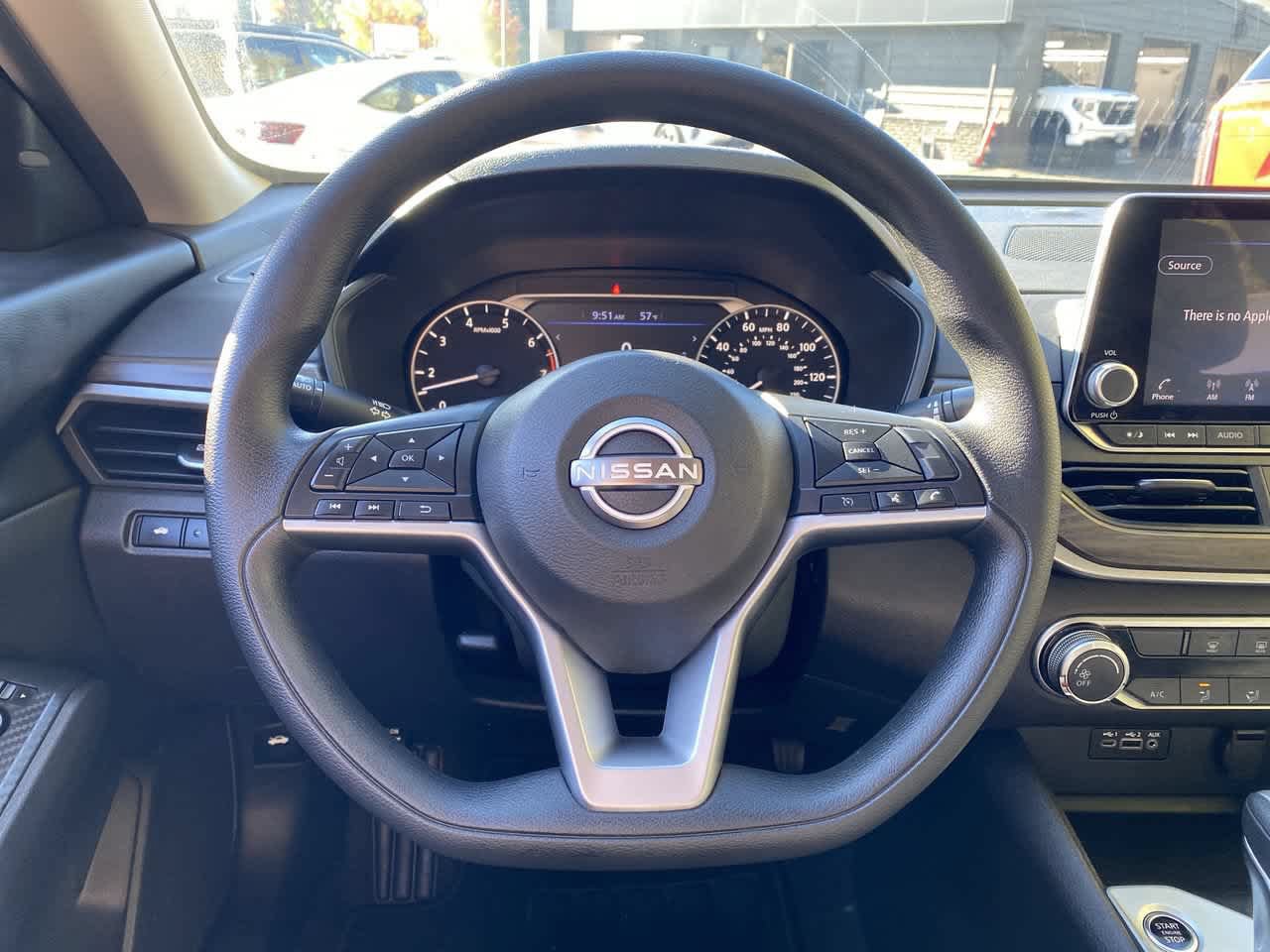 Used 2025 Nissan Altima 2.5 SV FWD image 18