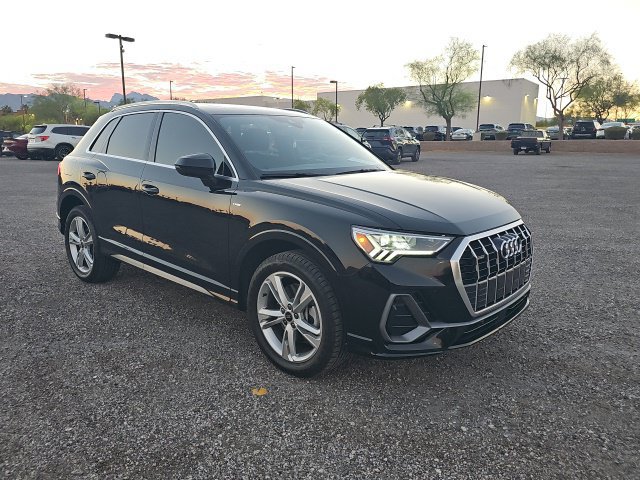 Used 2024 Audi Q3 2.0T Premium w/ Convenience Package AWD/4WD image 3