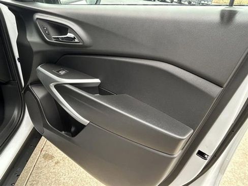 New 2026 Chevrolet Trax LS w/ LS Convenience Package image 25