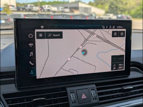 Used 2021 Audi Q5 Prestige image 11