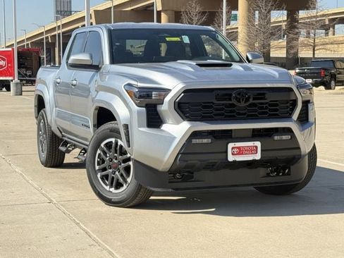 New 2026 Toyota Tacoma TRD Sport image 2