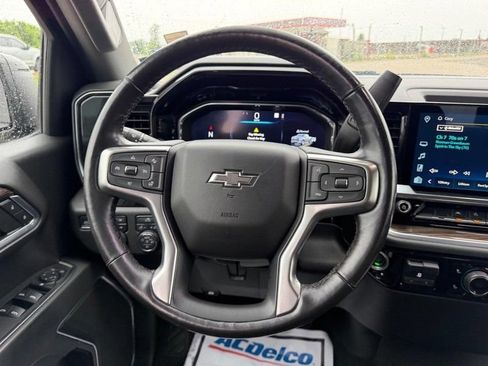 Used 2022 Chevrolet Silverado 1500 RST w/ Z71 Off-Road Package AWD/4WD image 9
