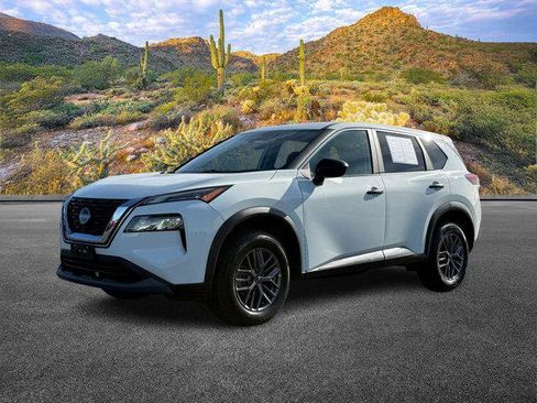 Used 2023 Nissan Rogue S image 9