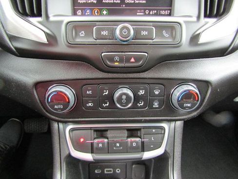 Used 2024 GMC Terrain SLE w/ Driver Convenience Package AWD/4WD image 14