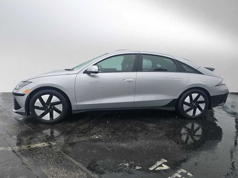 Used 2024 Hyundai Ioniq 6 SE RWD image 6