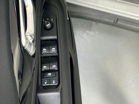 Used 2022 Jeep Compass Trailhawk w/ Sun and Sound Group AWD/4WD image 17