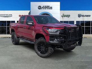 Used 2025 Chevrolet Colorado W/T w/ WT Custom Package AWD/4WD video 1