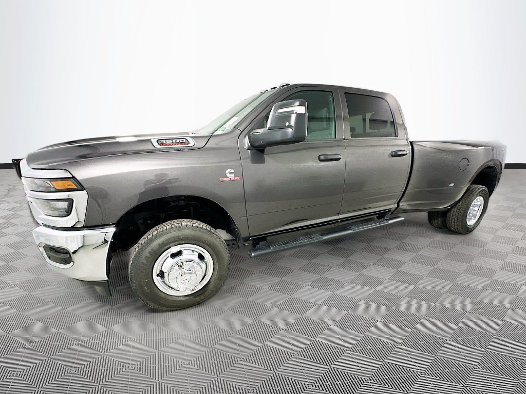 New 2026 RAM 3500 Tradesman AWD/4WD image 24