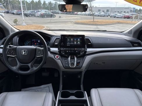 Used 2024 Honda Odyssey EX-L image 16