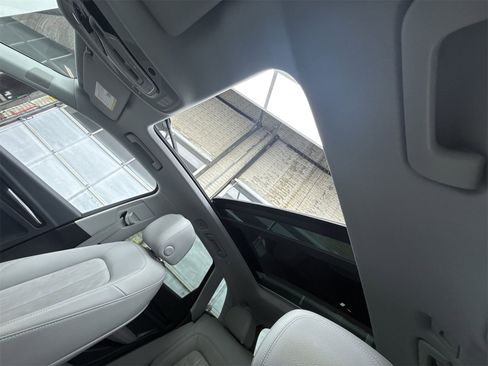 Used 2018 Audi Q5 Prestige w/ Prestige Package image 23