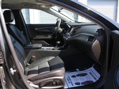 Used 2020 Chevrolet Impala LT FWD image 18