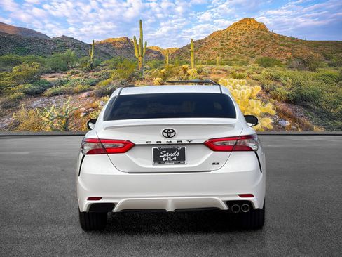 Used 2018 Toyota Camry SE FWD image 9