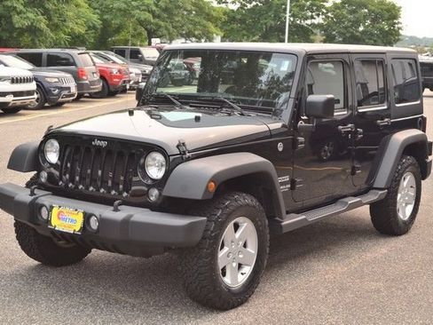 Used 2017 Jeep Wrangler Unlimited Sport w/ Quick Order Package 24S AWD/4WD image 4
