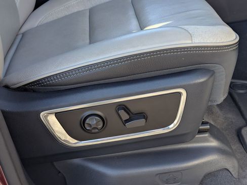 Used 2022 RAM 1500 Limited AWD/4WD image 34