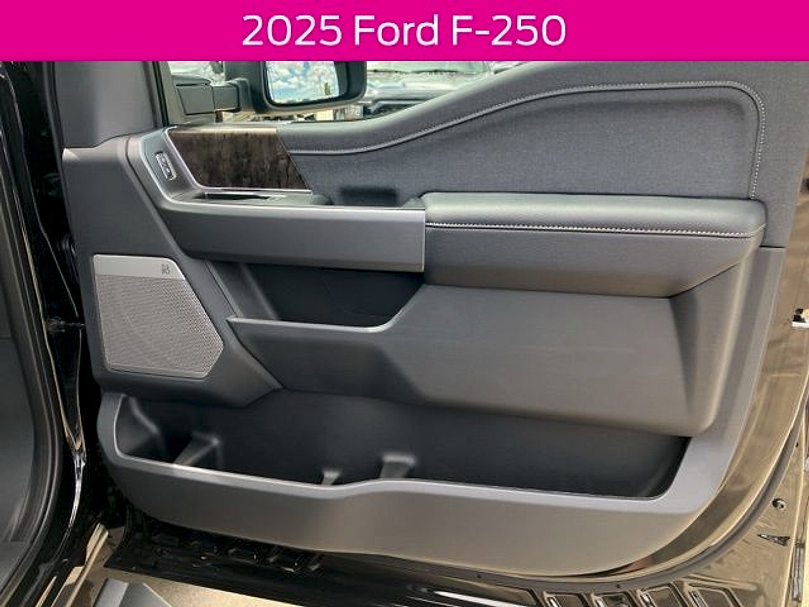 New 2025 Ford F250 Lariat w/ Black Appearance Package AWD/4WD image 13
