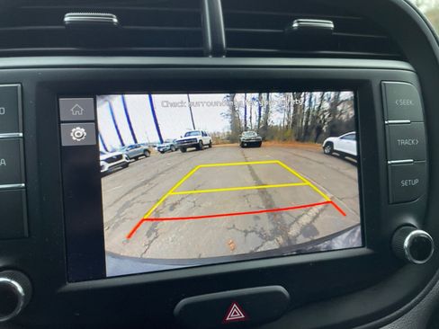 Used 2025 Kia Soul LX w/ LX Technology Package image 22