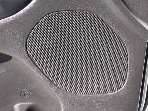 Used 2018 Jeep Grand Cherokee Altitude image 25