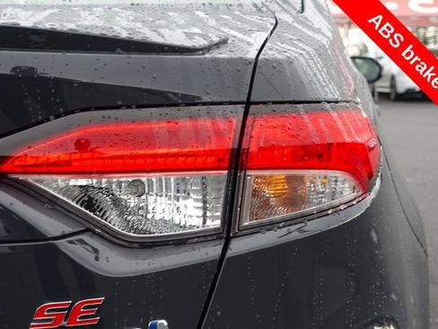 Certified 2024 Toyota Corolla SE image 10