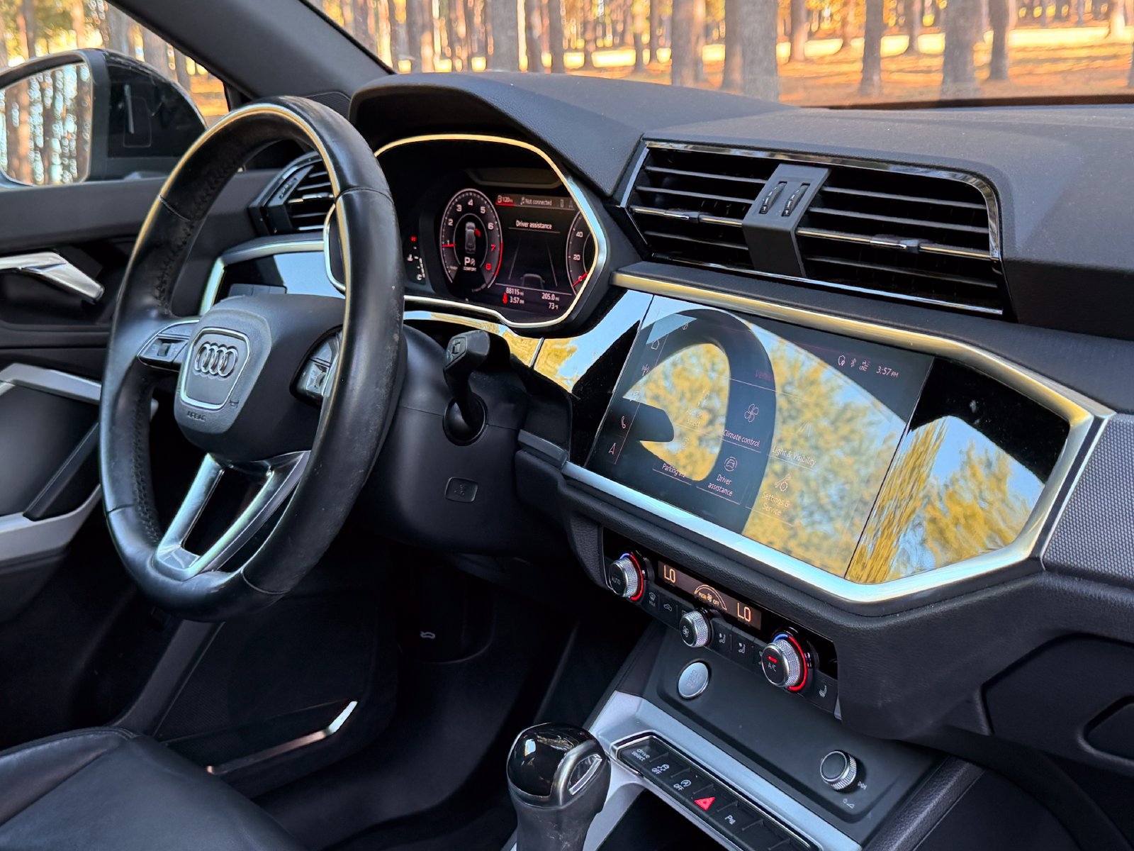 Used 2020 Audi Q3 2.0T Premium Plus w/ Premium Plus Package AWD/4WD image 19