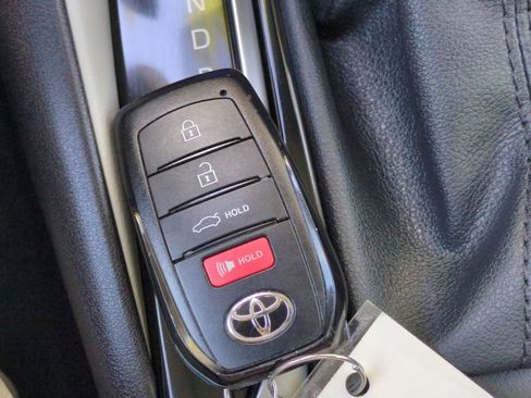 Certified 2025 Toyota Corolla LE image 28