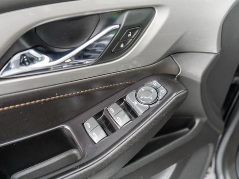 Used 2020 Chevrolet Traverse RS AWD/4WD image 25