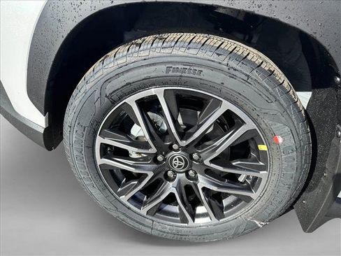 New 2026 Toyota Corolla Cross XLE image 16