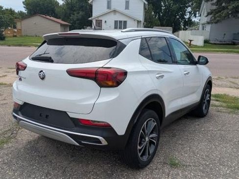 Used 2023 Buick Encore GX Essence AWD/4WD image 3