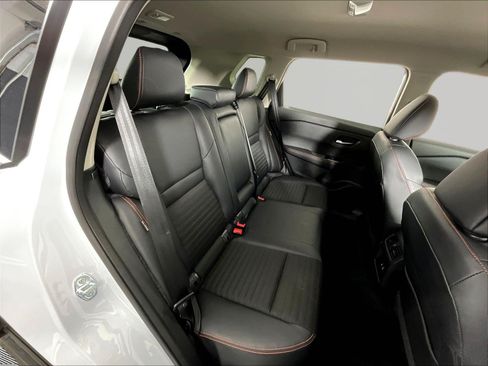 Certified 2025 Nissan Rogue SV AWD/4WD image 25